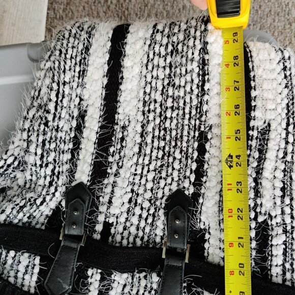 Magnolia, Soft Knit Sweater Jacket with 2 leather closures. Black & White. XXL - Picture 3 of 9